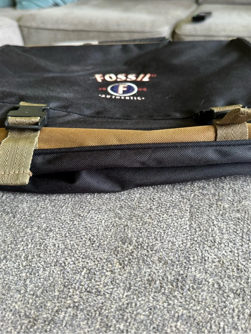 Vintage Fossil Messenger Bag (read description)